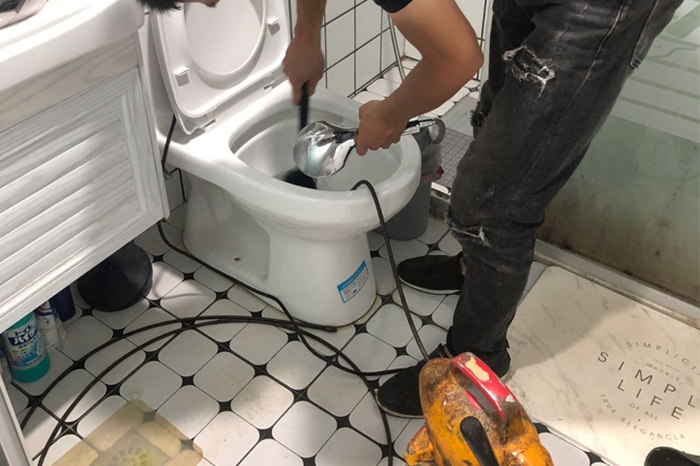 施甸疏通下水道